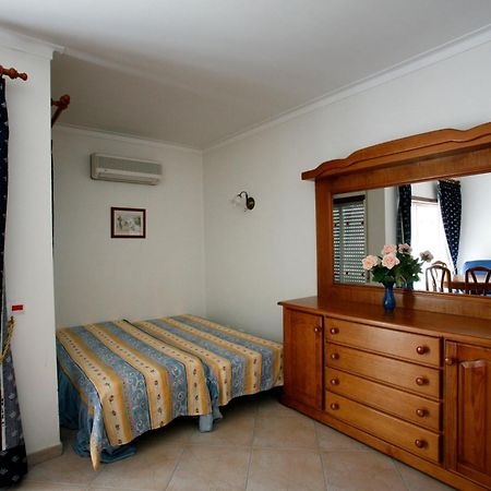 Apartamentos Coral Do Vau Portimao Luaran gambar